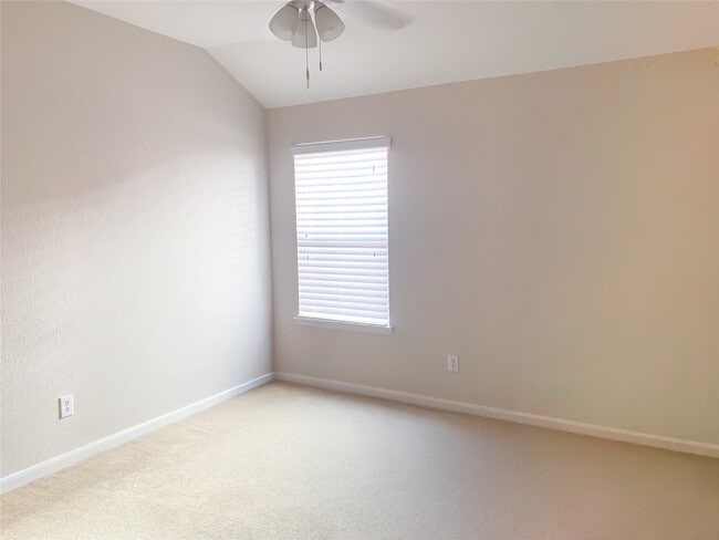 Building Photo - 21534 Oak Park Trails Dr