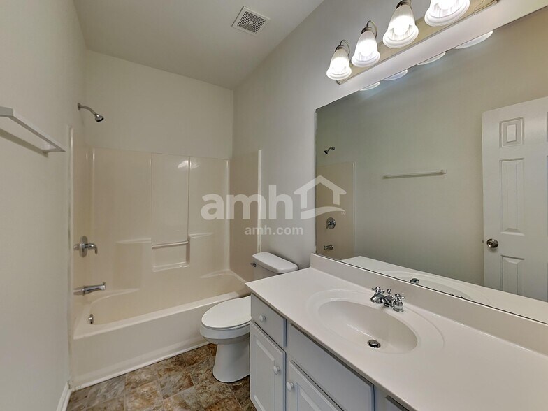 Building Photo - 5150 Hyde Trl