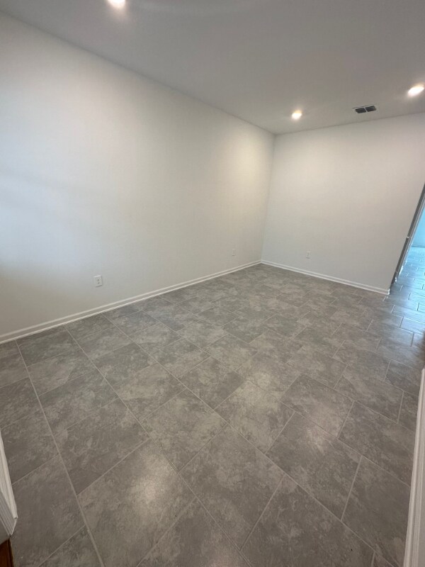 Building Photo - 7433 Stone Crk Trl