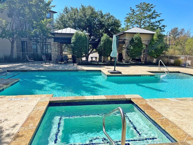 Building Photo - Great 2 Bdrm 2 Bath Condo in Lake Dallas Tx