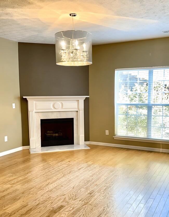 Building Photo - 2243 Dandridge Dr