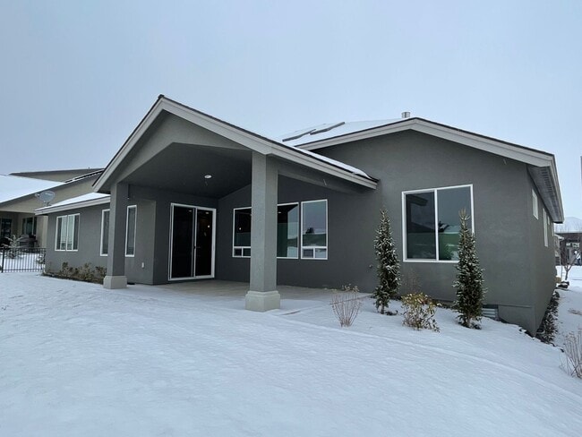 Building Photo - 3075 Deserthawk Lp