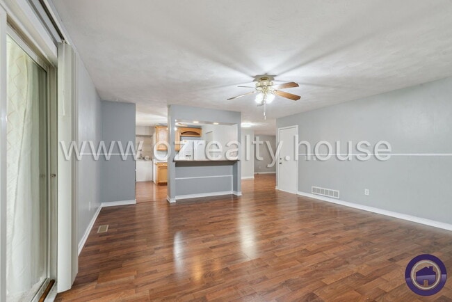 Building Photo - 551 Mallard Rd