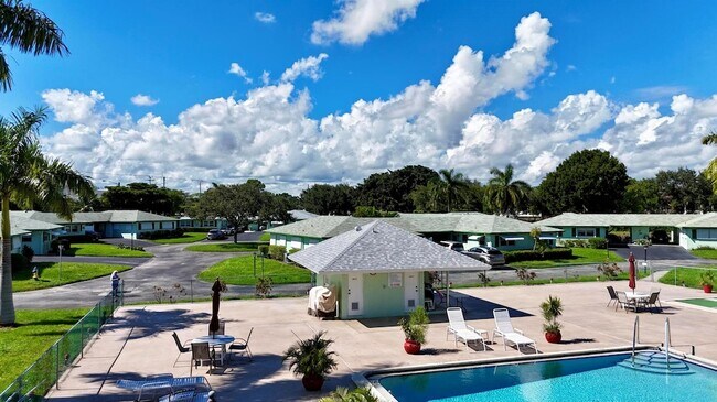 Building Photo - 612 Hummingbird Ln