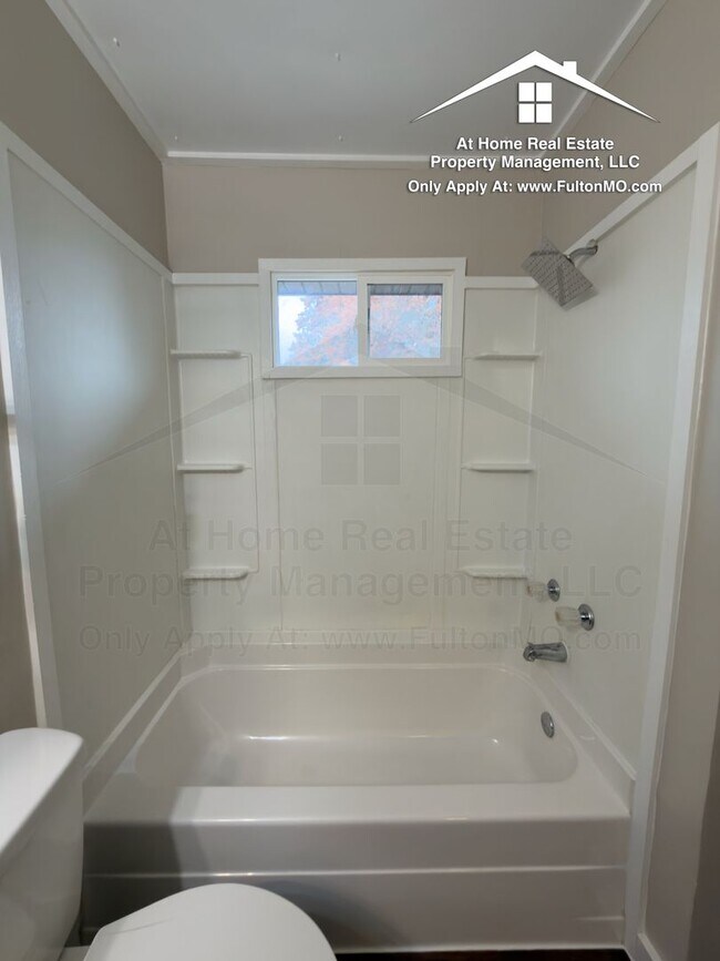 Building Photo - 1822 Springdale Ct