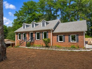 Building Photo - 4521 S Roberts Dr