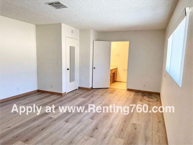 Building Photo - Beautiful and Spacious 3 Bedroom 2 Bathroo...