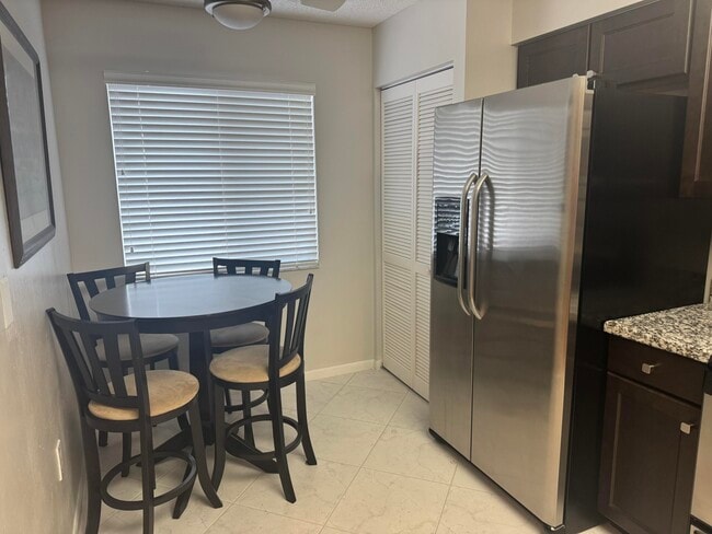 Building Photo - 14111 Royal Vista Dr