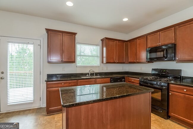 Building Photo - 3563 Walking Stick Way NE
