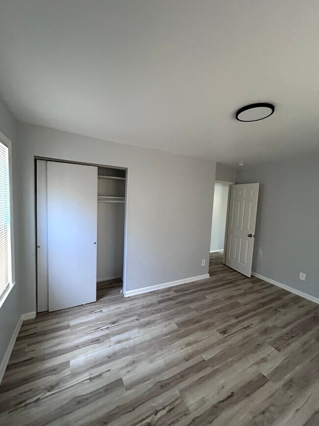 Building Photo - 7534 Blanding Dr