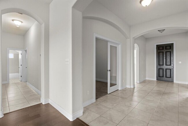 Building Photo - 3841 Gildas Path