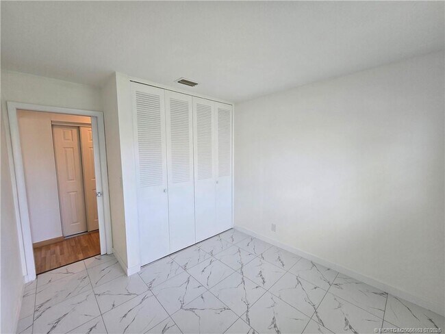 Building Photo - 2648 Rockcrest Ct