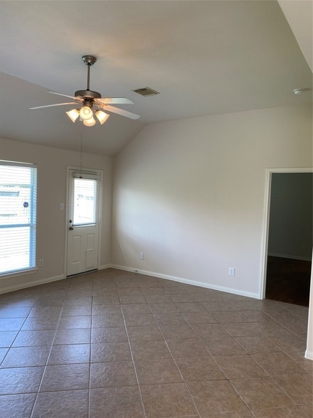 Building Photo - 25119 Hazel Ranch Dr