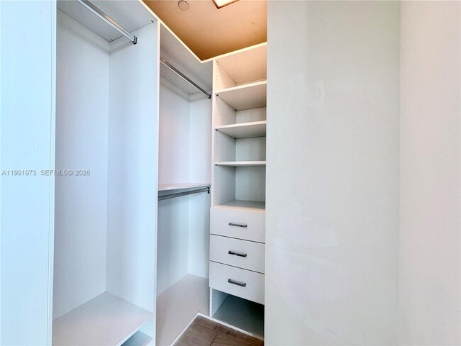 Building Photo - 2000 Metropica Wy