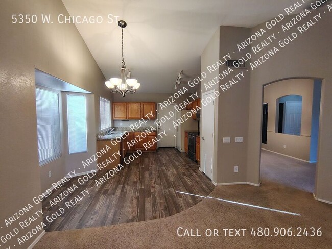 Building Photo - 5350 W Chicago St