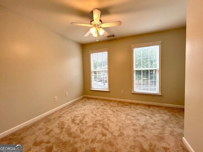 Building Photo - 4692 Wehunt Commons Dr