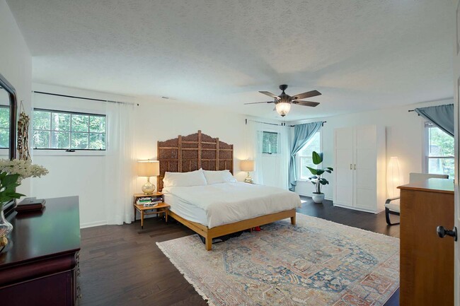 Building Photo - 106 Treis Trail