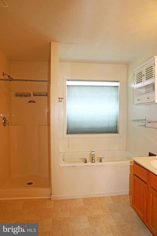 Building Photo - 307 Dinali Dr