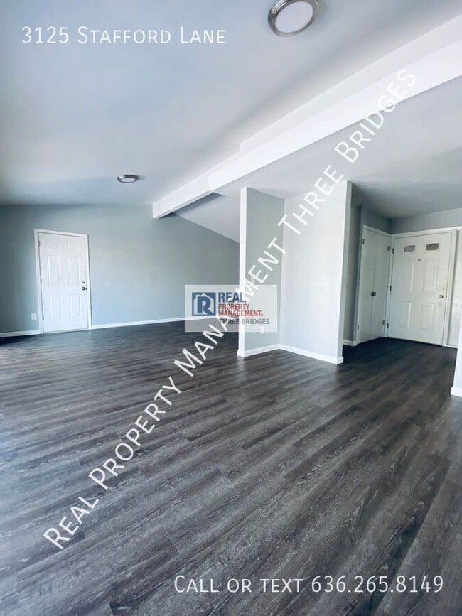 Building Photo - 3125 Stafford Ln