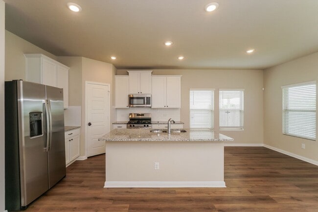 Building Photo - First time rental!