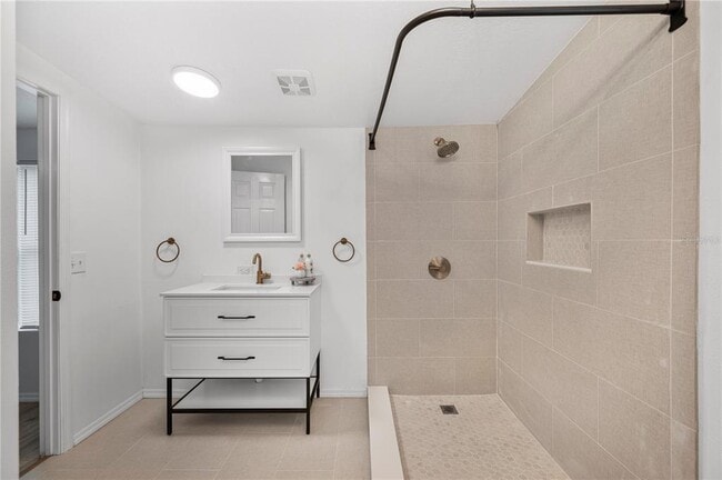 Building Photo - 4218 Lake Hancock Rd