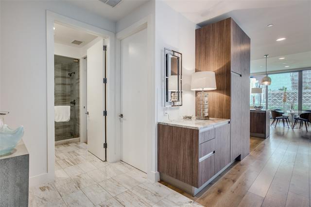 Building Photo - 3130 N Harwood St