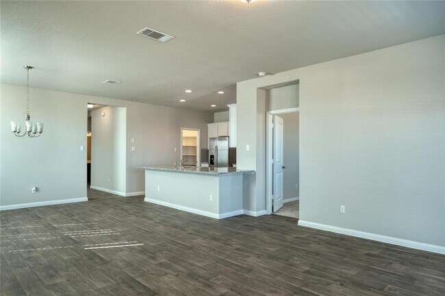 Building Photo - 105 Ashford Way