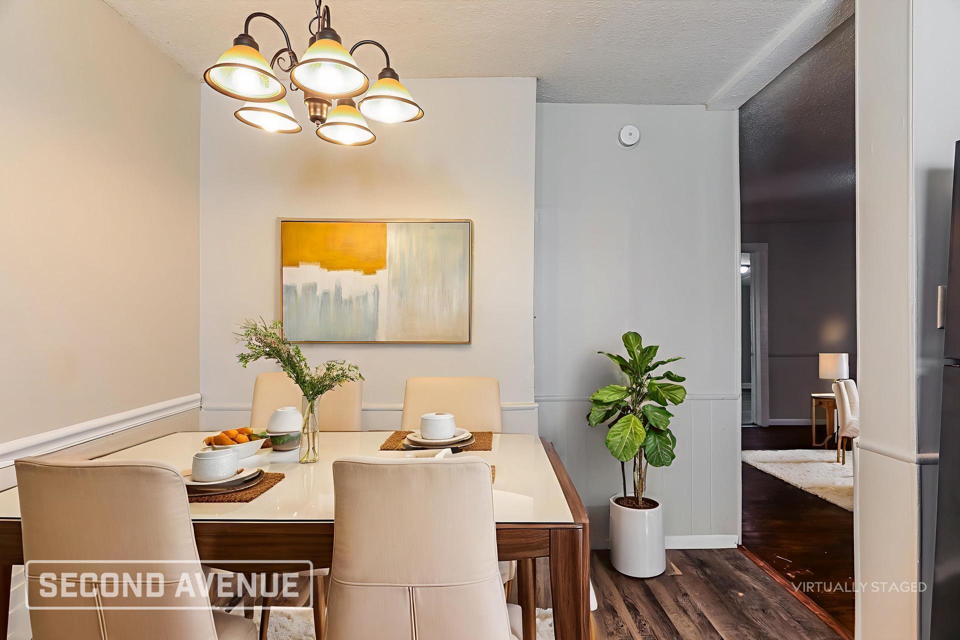 Building Photo - 208 Kentwood Ave