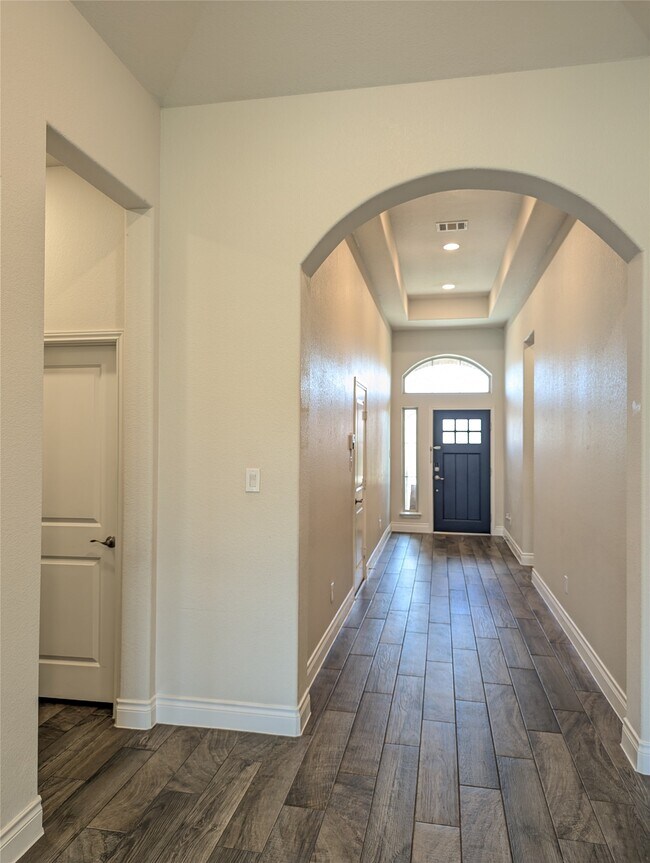 Building Photo - 2043 Blackhawk Ridge Ln
