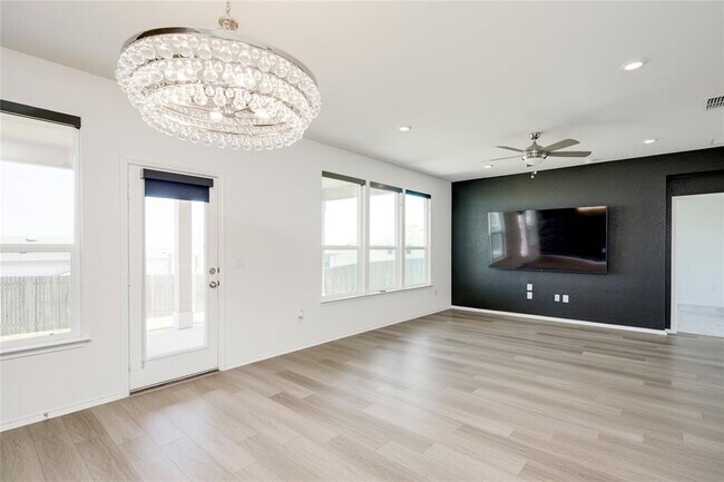 Building Photo - 8203 Tranquil Glade Trl