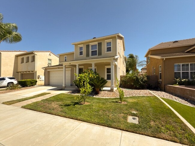Building Photo - ~Temecula's Wolf Creek Community~ Beautifu...