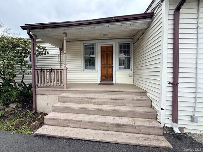 Building Photo - 19 Quartz Ln