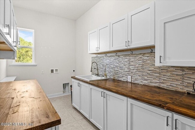 Building Photo - 2904 Marmaris Dr