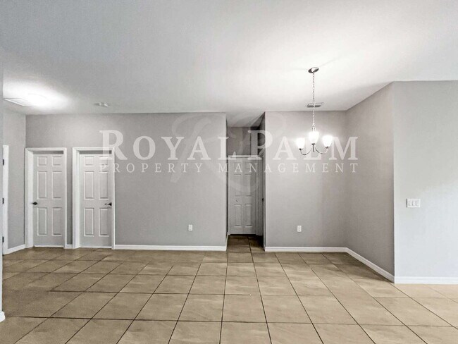 Building Photo - 1320 Trafalgar Pkwy