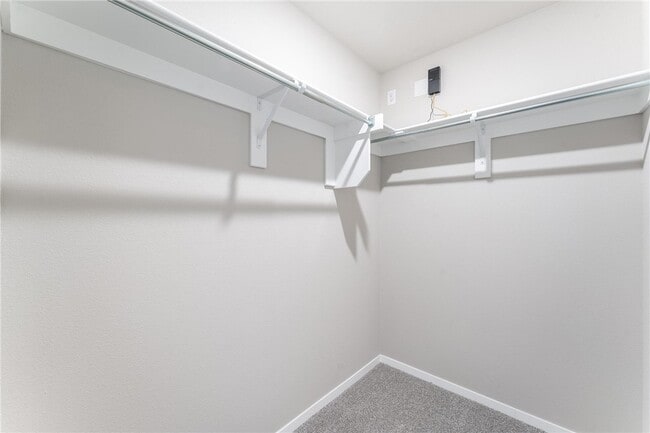 Building Photo - 3604 N Hariet Dr