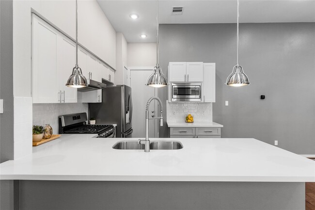 Building Photo - 4705 Thornton Grove