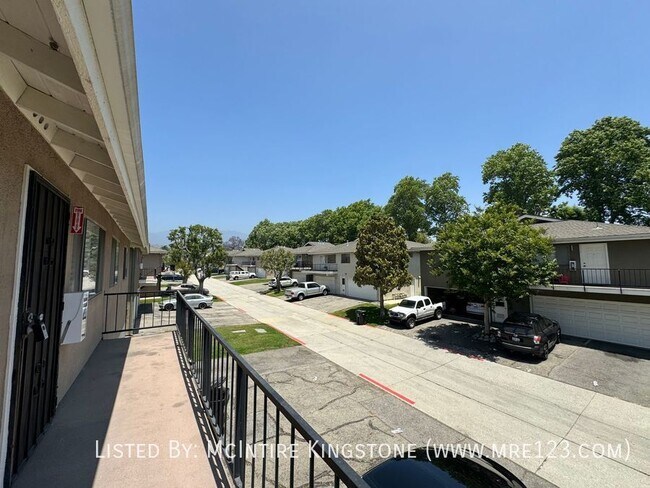 Building Photo - CALL FOR MOVE-IN SPECIALS! Spacious 2BD/1B...