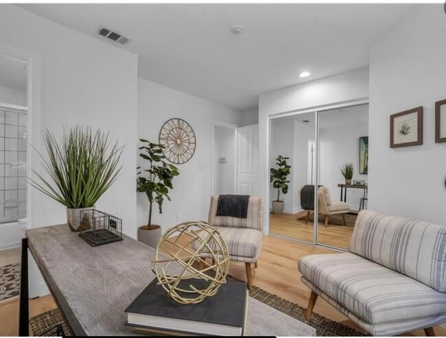 3rd Bedroom 3 - 138 S Broadway