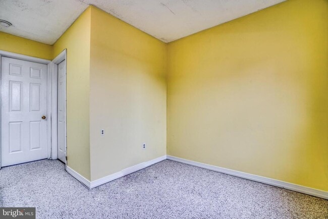 Building Photo - 1233 Battery Ave