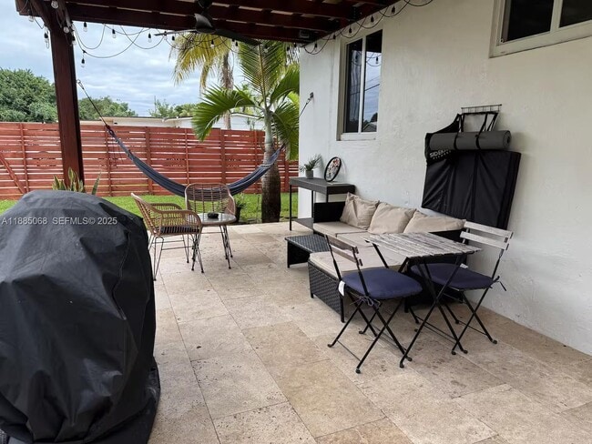 Building Photo - 601 NW 116th St