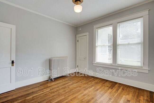 Building Photo - 670 Dickinson St