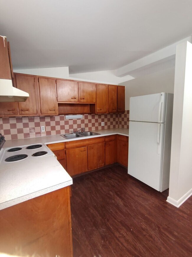 Building Photo - 177-179 Day Ave.