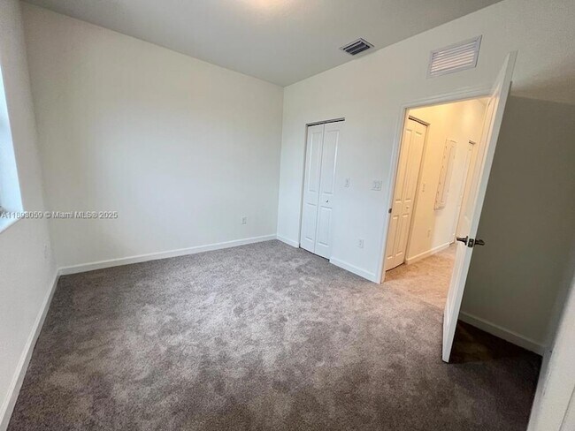 Building Photo - 24628 SW 118 Ct