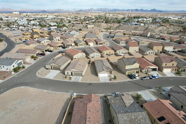 Building Photo - 2412 Village Dr