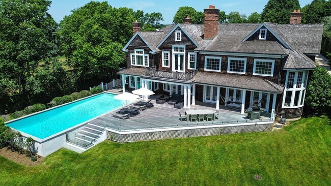 Building Photo - 936 Cobb Rd W