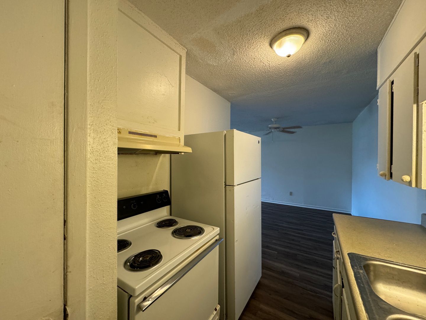 Building Photo - 505 Sunset Ln
