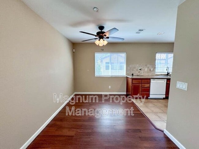 Building Photo - 25826 Iris Ave