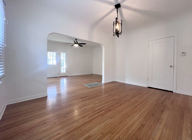 Building Photo - 4628 6th Ave