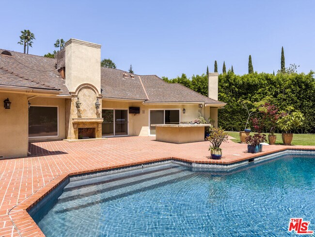 Building Photo - 1094 Garden Ln