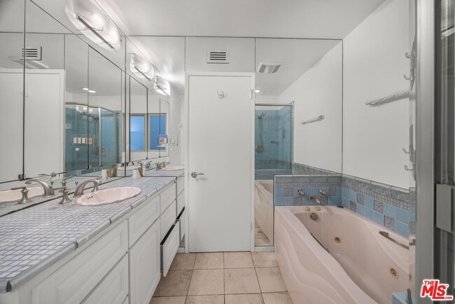 Building Photo - 3133 Barbydell Dr